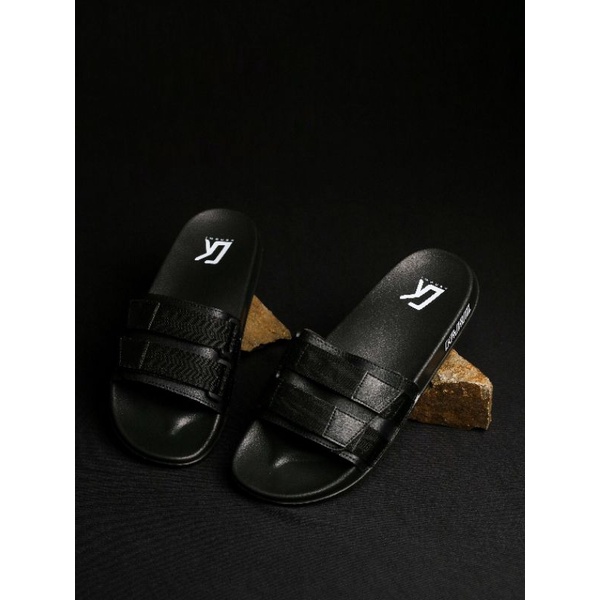 Sandal Slide Pria Slipper Slip on Kokop kasual Anti Slip Ringan Kombinasi Webbing Kanami Full Black  39 - 43