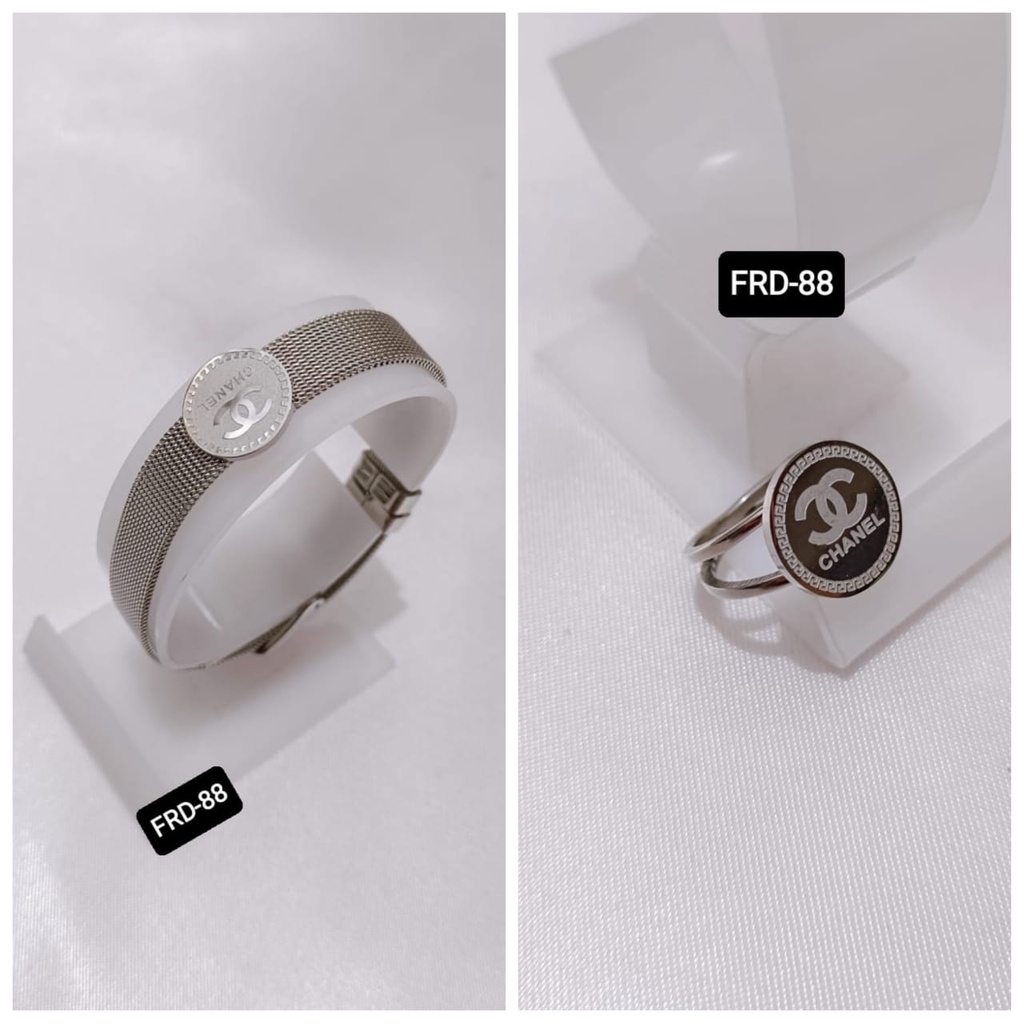 TERBARU GELANG TANGAN DAN CICIN TITANIUM EMAS/SILVER TERLARIS