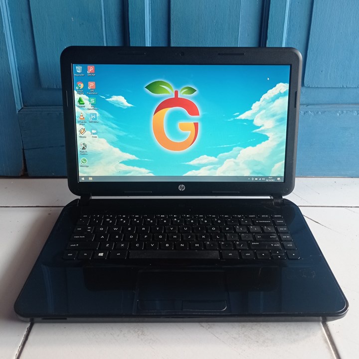 HP 14-d012tu  Hitam Slim Tipis 14 inch Intel Core i3 3110M RAM 4GB SSD 128GB Windows 10 Laptop Secon