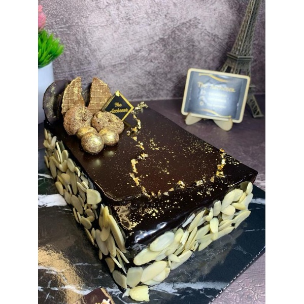 

Premium French Opera Cake