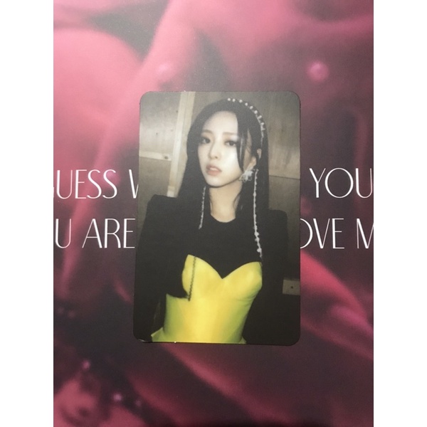 PHOTOCARD YUNA ITZY (LIMITED EDITION)