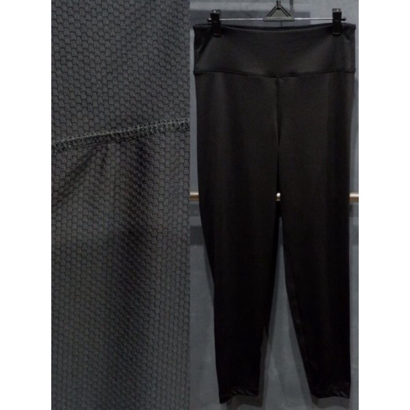 Anko Texture Legging Hitam