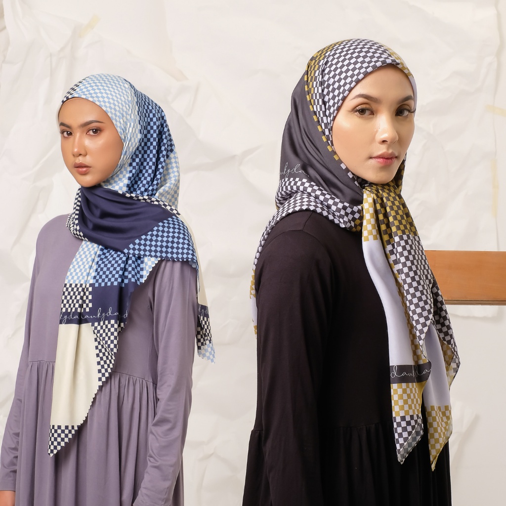 DAUKY KERUDUNG HIJAB SEGI EMPAT TERBARU MOTIF TARTANIAN SCARF DAUKY BAHAN VOAL