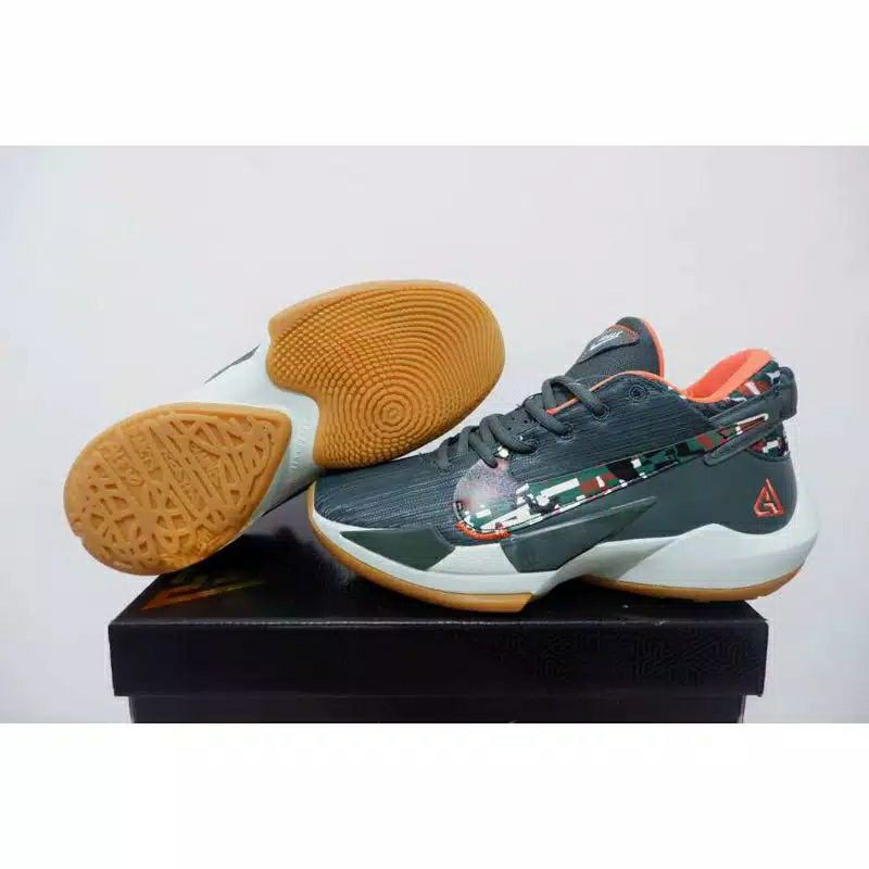 GREEK FREAK 2 LOW BAMO GREEN