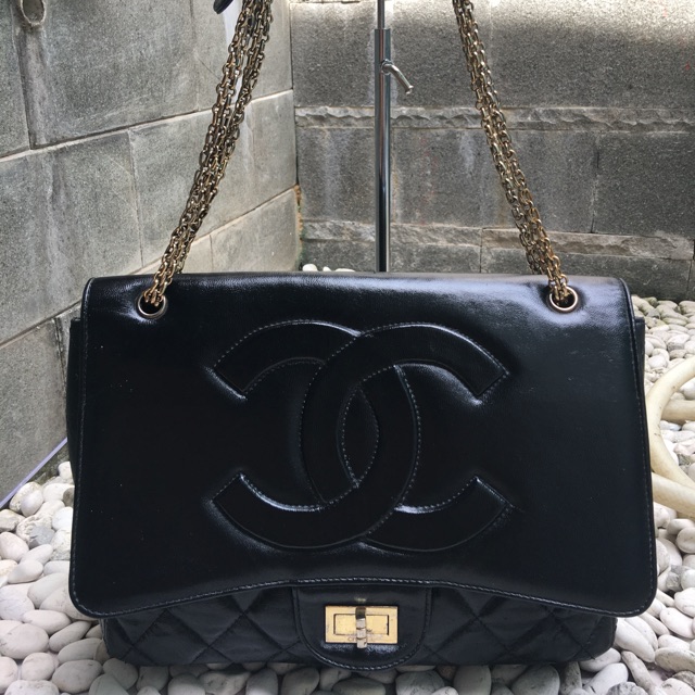 Chanel shoulder bag