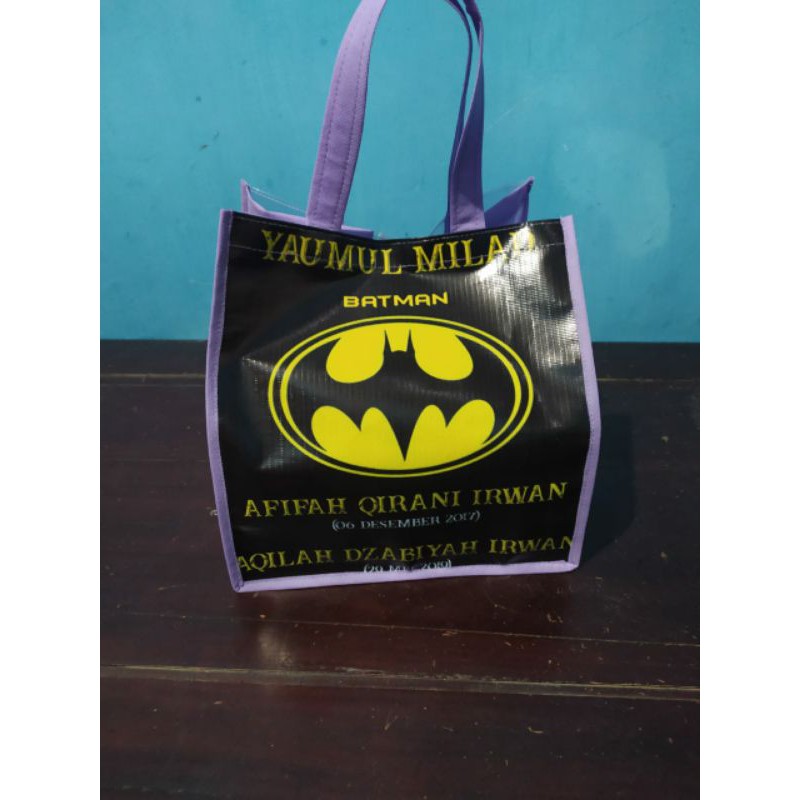 

TAS ULTAH KOMBINASI MIKA