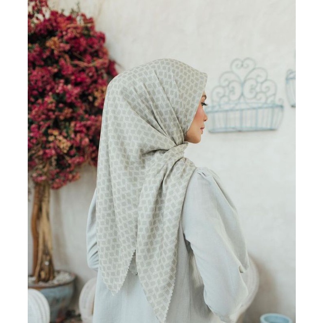 SALE || ulos scarf - monogram - wearing klamby