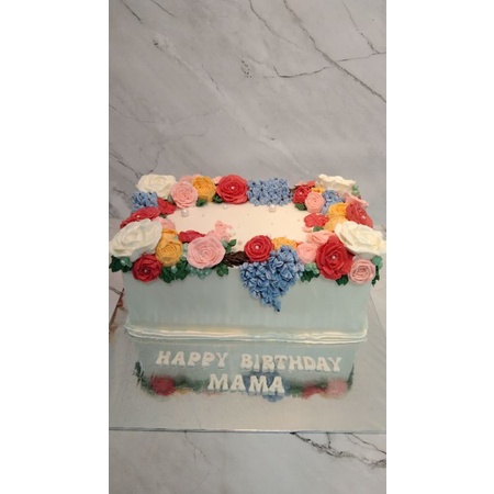 

Flower Cake Buttercream