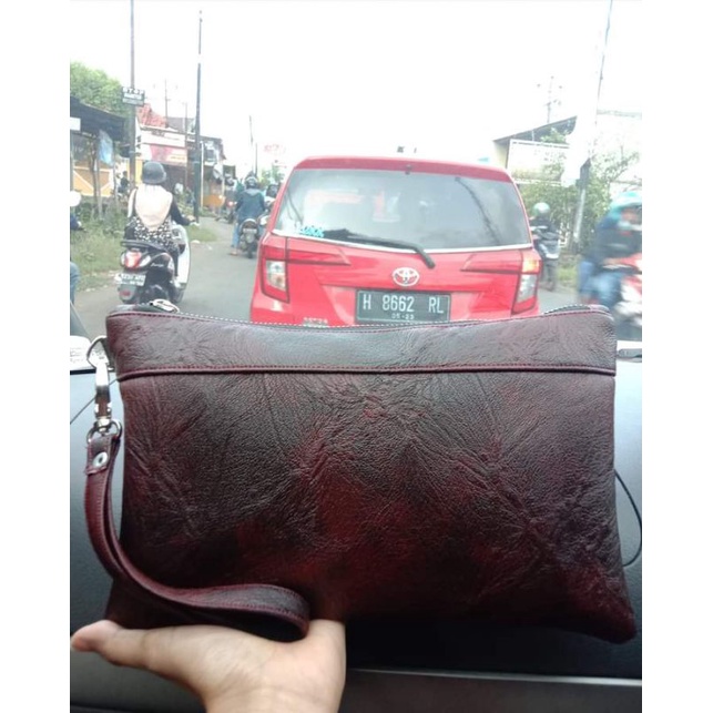 Clutch pria dan wanita