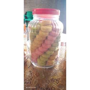 

sagon sari kelapa isi 1 kg..