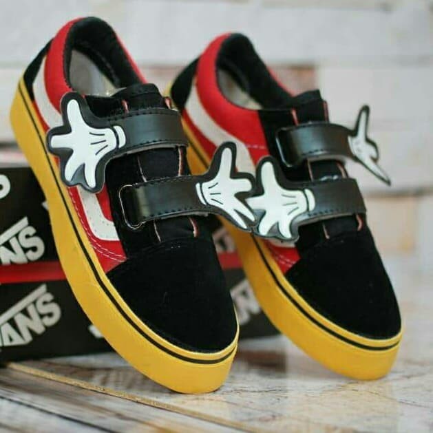 Sepatu Vans Mickey Junior Anak Artis Rafi Rafatar black Hitam white Merah Sneakers Lebaran Lucu