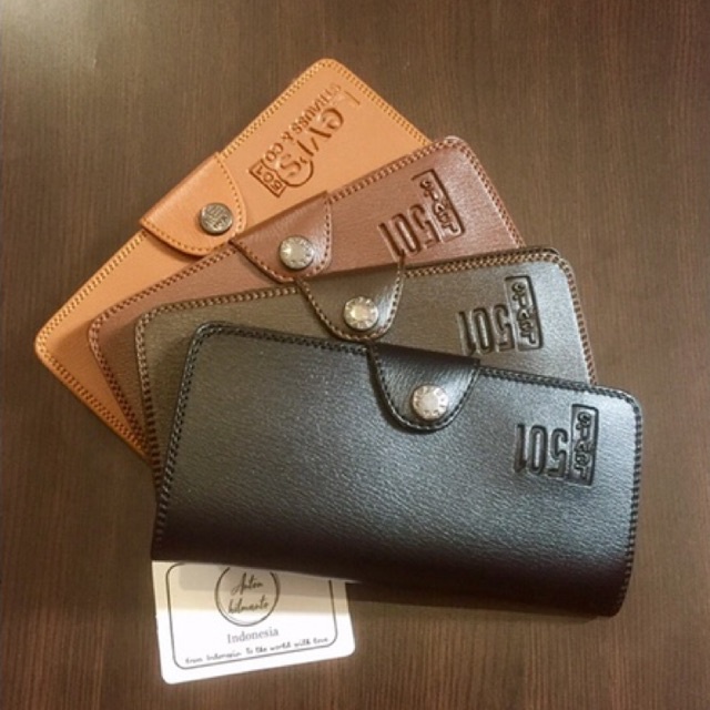 Dompet lipat pria ukuran panjang 18cmx9cm bahan kulit sintetis lokal colombo tebal dan lembut #dompet #dompetlipat #dompetpria #dompetcowok #dompetpanjang #dompetfyp