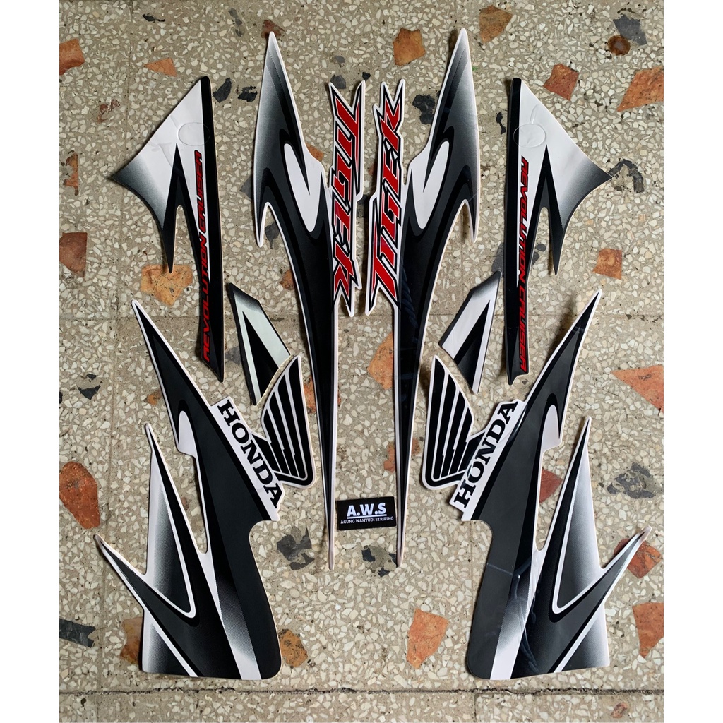 Sticker Striping tiger revo 2013 putih | stiker sepeda motor honda lis les polet white albino tirev 