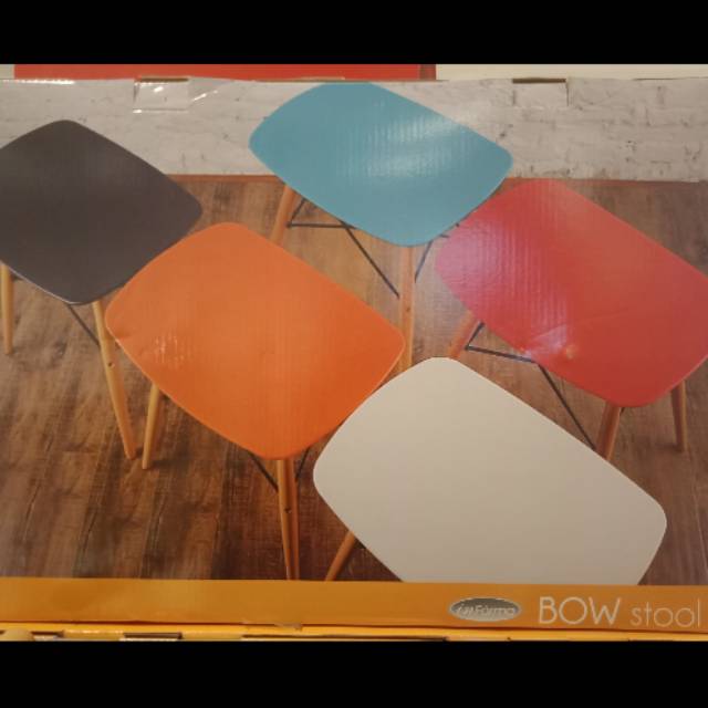 INFORMA BOW STOOL