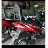 SANDARAN SENDERAN JOK BELAKANG MOTOR VARIO 110 LED