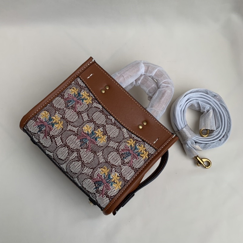 Coach Rogue 17 Signature Textille Jacquard With Boequet Embrodery (C5465)