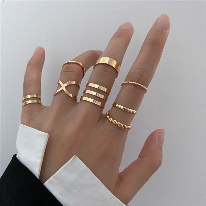 YEEZII Set Perhiasan Cincin Bentuk Kupu-Kupu Geometris Warna Emas Gaya Retro Untuk Hadiah