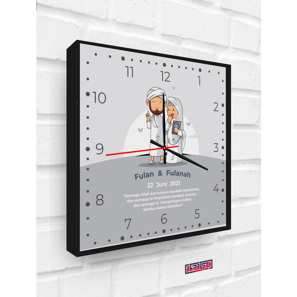 Jam Dinding Kartun Hadiah Pernikahan - Custom Nama Jam Ukuran 30x30 cm Hadiah Kado Pernikahan Weddin