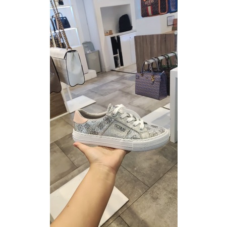 sepatu diskon