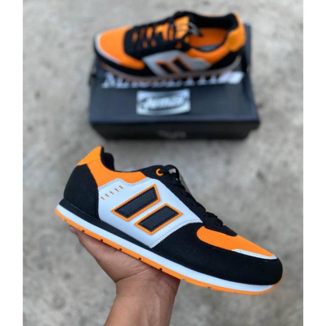 MACBETH FISCHER BLACK ORANGE