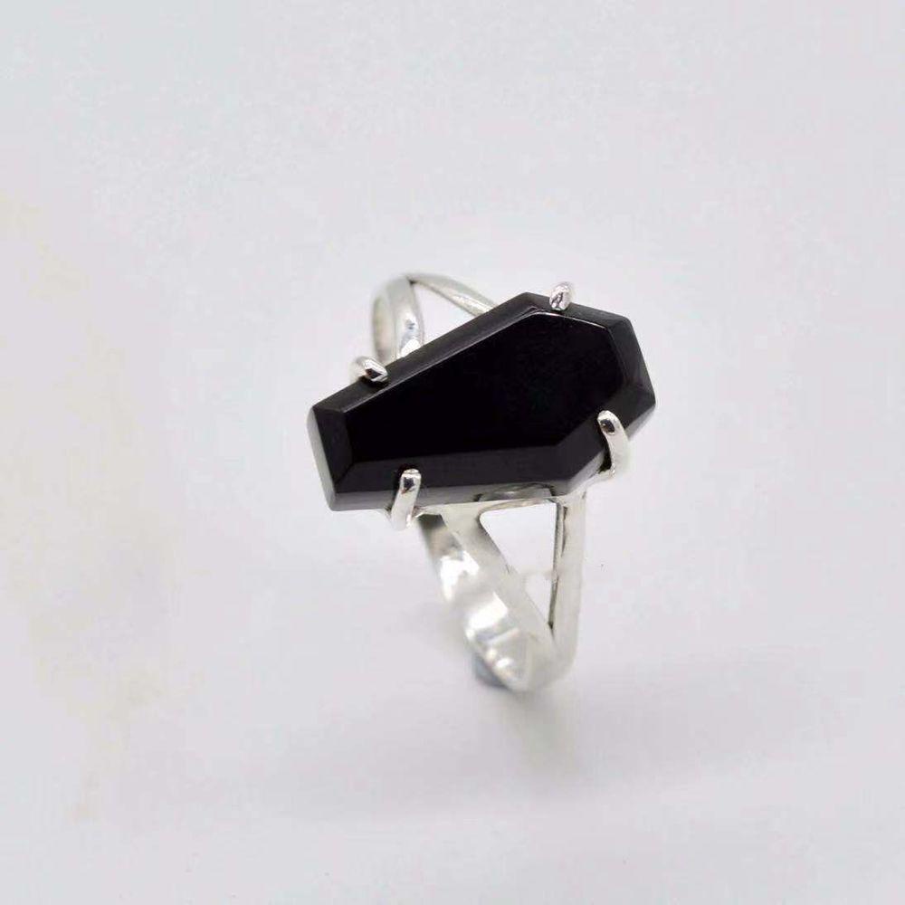 Cincin Bentuk Peti Mati Gaya Punk Gothic Untuk Pria Dan Wanita