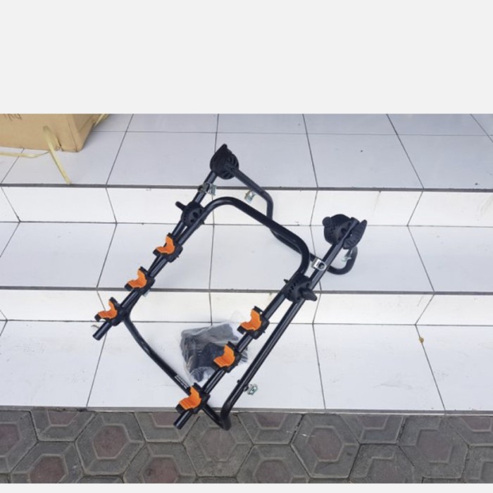 Bike Carrier XLR8 Taiwan kapasitas 3 sepeda bisa segala sepeda/mobil