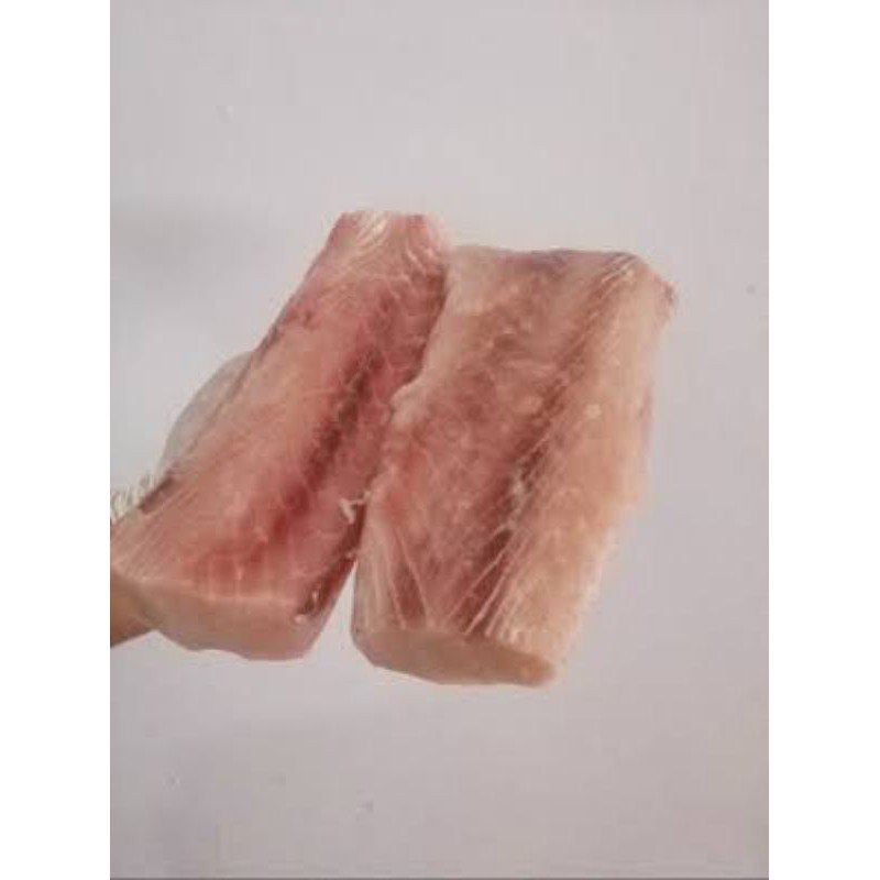 

Ikan Tuna Fillet Saku Steak Parcel Yellowfin / 500 gram