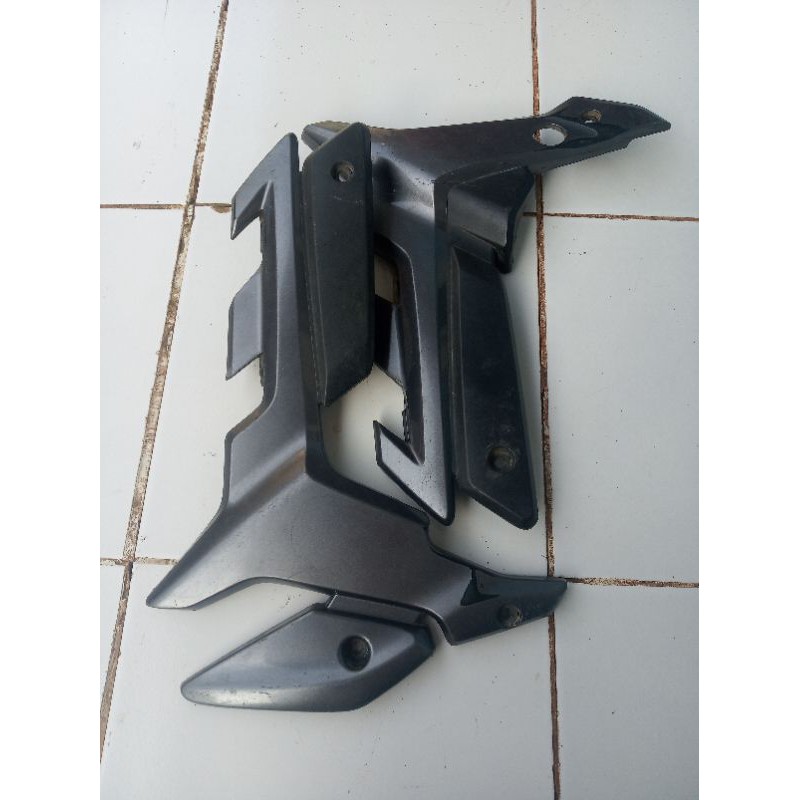 sirip body cs one kanan kiri