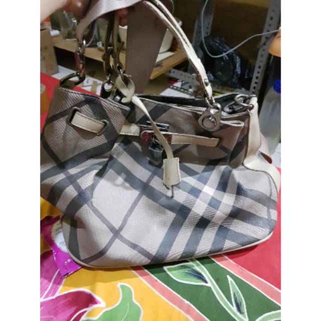 Preloved tas burberry wanita