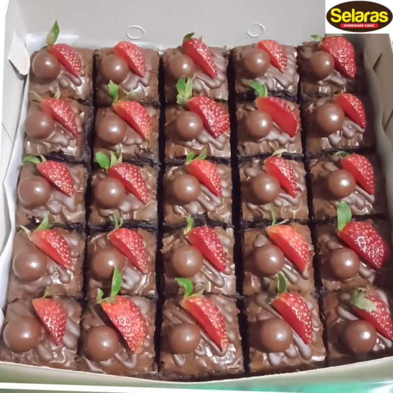 

Brownies Panggang Strawberry