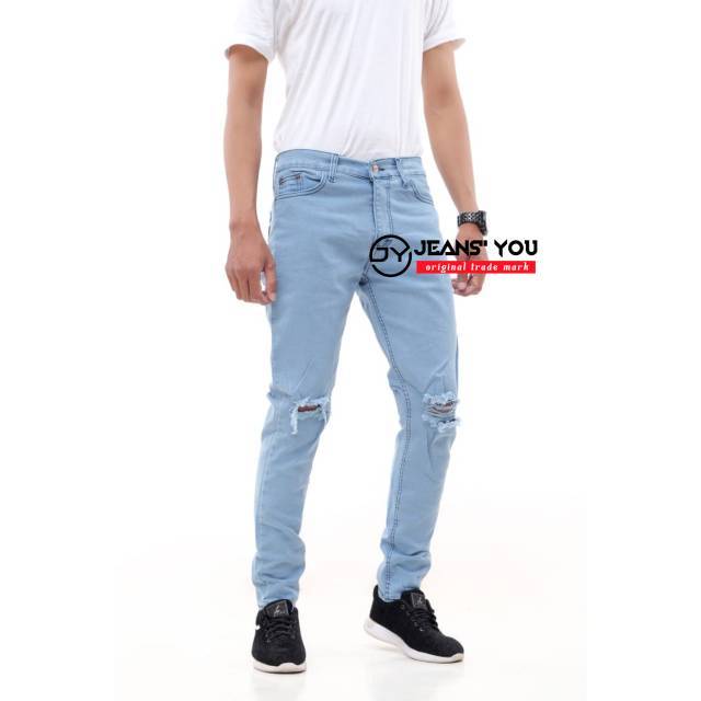 CELANA JEANS PRIA SOBEK LUTUT ROBEK RIPPED HITAM PEKAT CELANA JEANS PRIA SOBEK LUTUT ROBEK RIPPED HITAM PEKAT