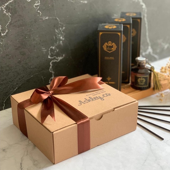 Hampers Wisuda Graduation Gift Box Birthday Wedding 3 in 1 Hadiah Pengharum Pewangi Ruangan Reed Diffuser Wangi Hotel Series Aromaterapi 50 ml