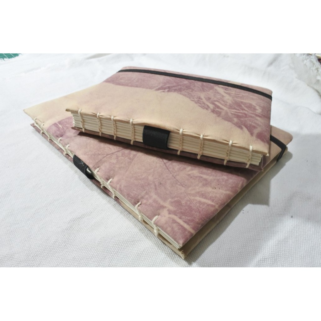 

Jaten-Ecoprint Book by Palka Kreatif