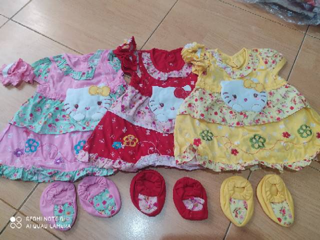 Dress Bayi perempuan dengan Bandana &amp; sepatu