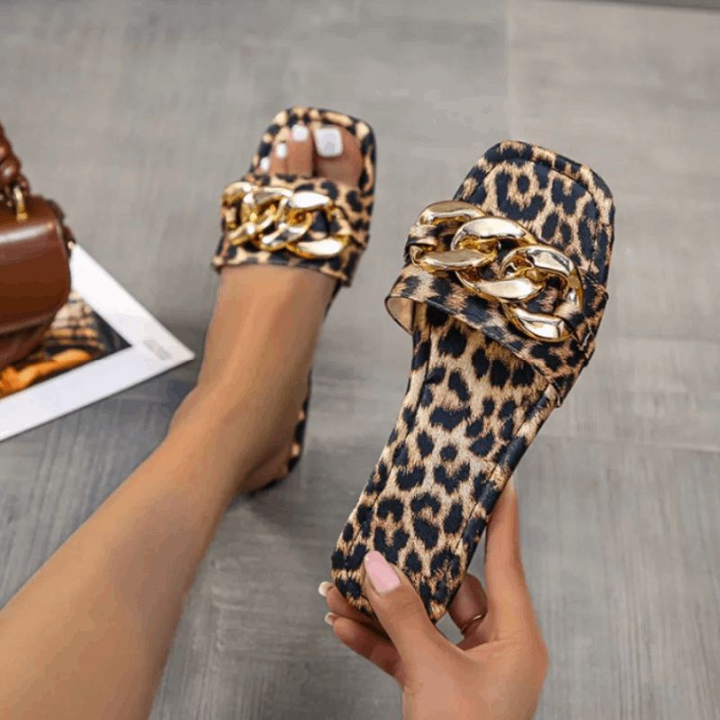 SANDAL TEPLEK WANITA MOTIF LEOPARD