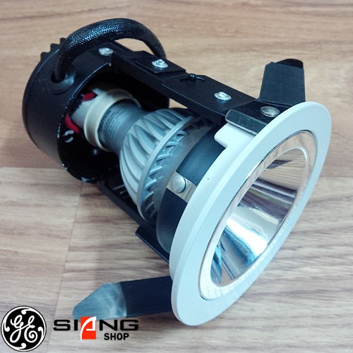 GE Bohlam LED GU10 200 lumens 4,5W + Frame