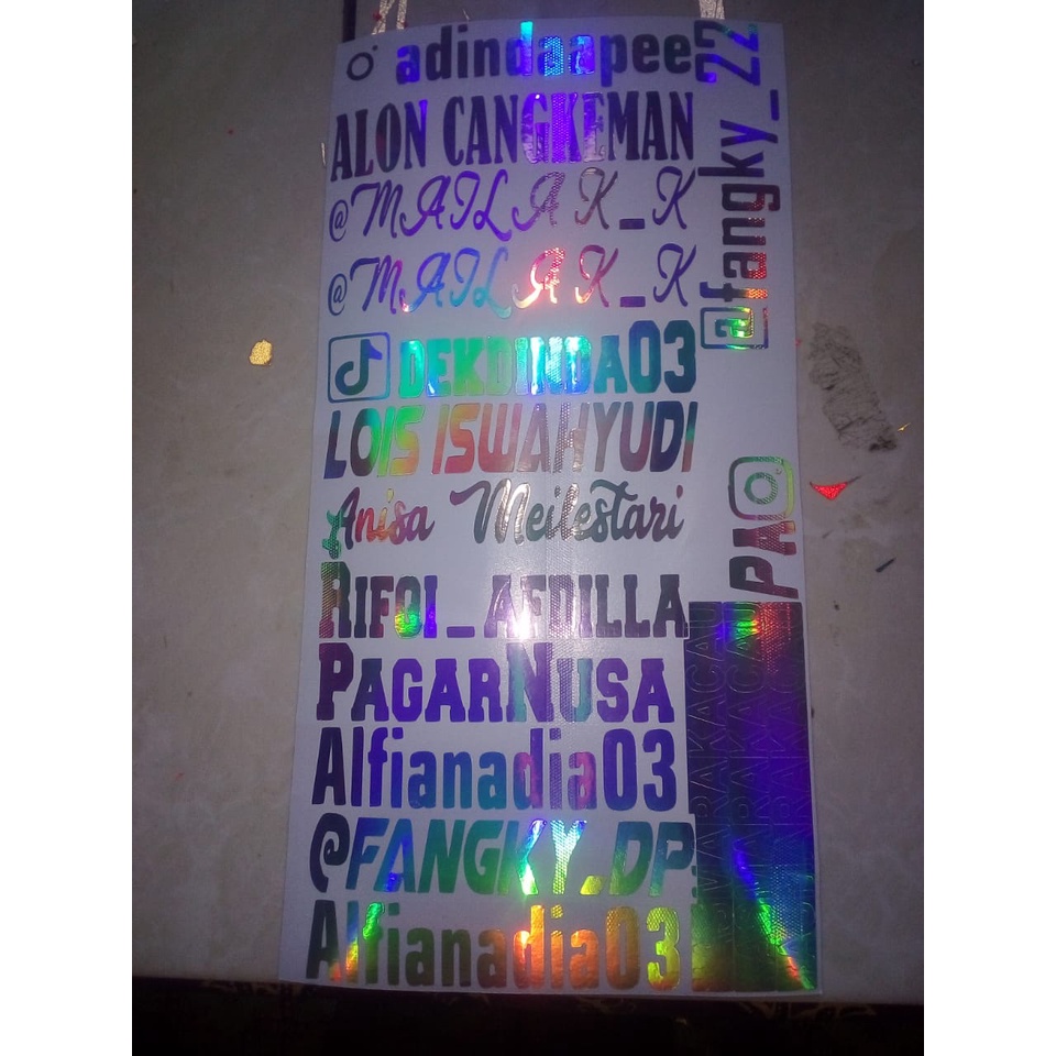 

stiker custom nama dan logo sosmed hologram cuntting TANPA MINIMAL pembelian