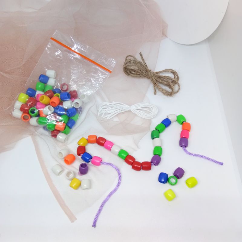 Mainan meronce manik-manik anak paud TK