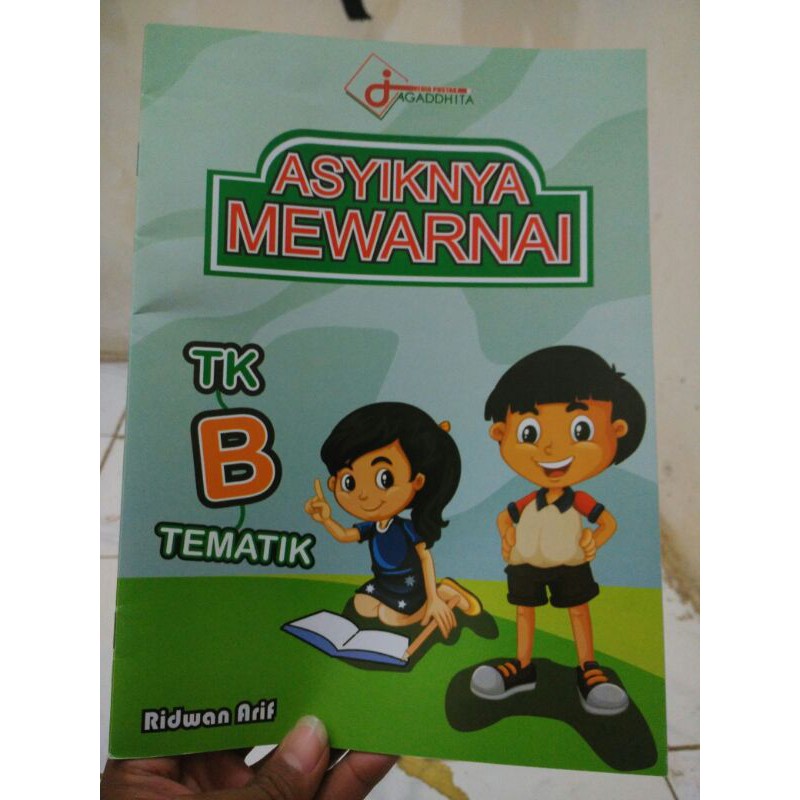 Buku mewarnai anak asyiknya mewarnai tematik TK B