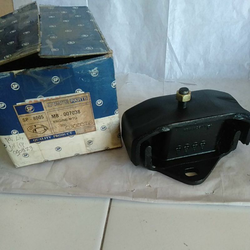 ENGINE MOUNTING MITSUBISHI L300 BENSIN