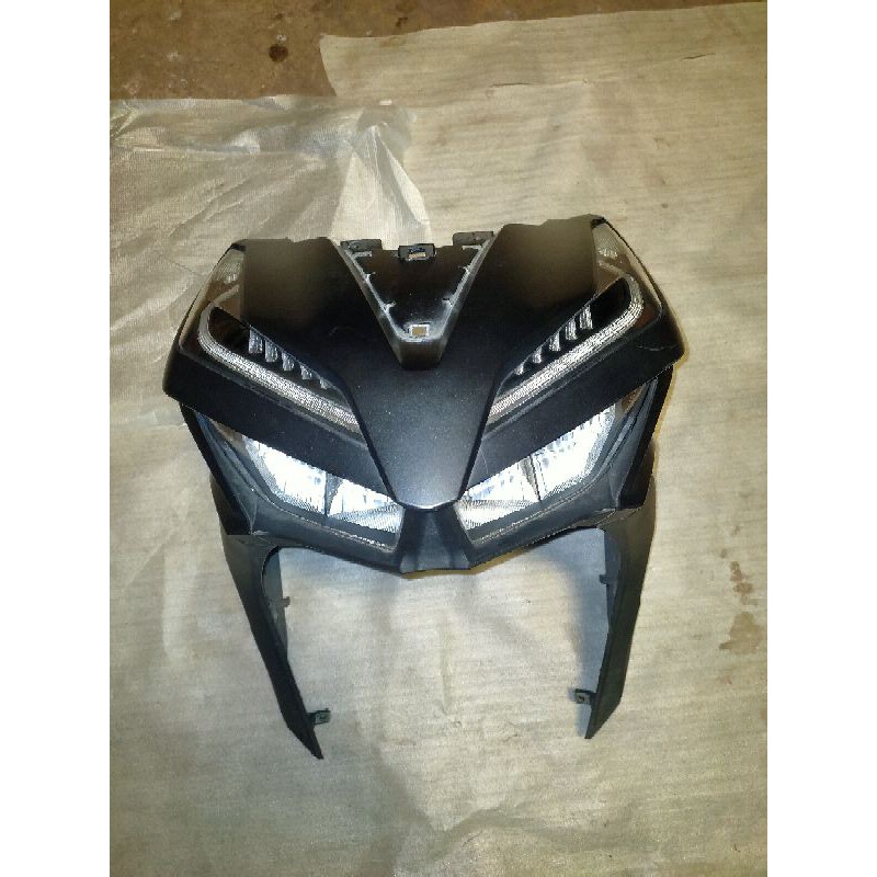 Reflektor lampu depan set cover depan full set hitam doff Honda Vario 150 / 125 LED teebaru asli ori