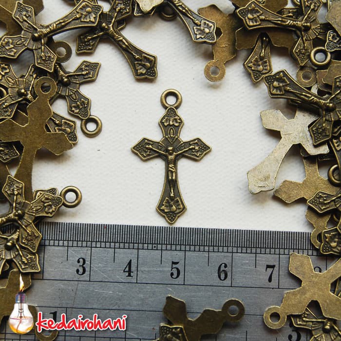 Bandul Salib Logam Tembaga Bakar Bahan Souvenir KalungGelang Rosario
