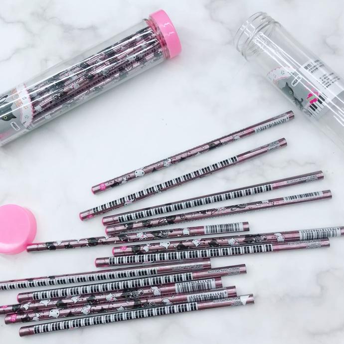 

Pensil kucing piano metalik tube isi 12