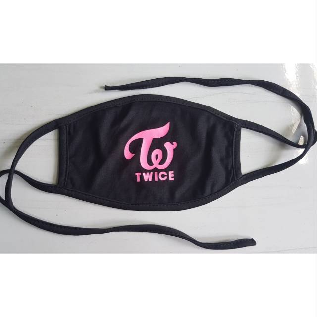 TWICE MASKER MULUT KPOP