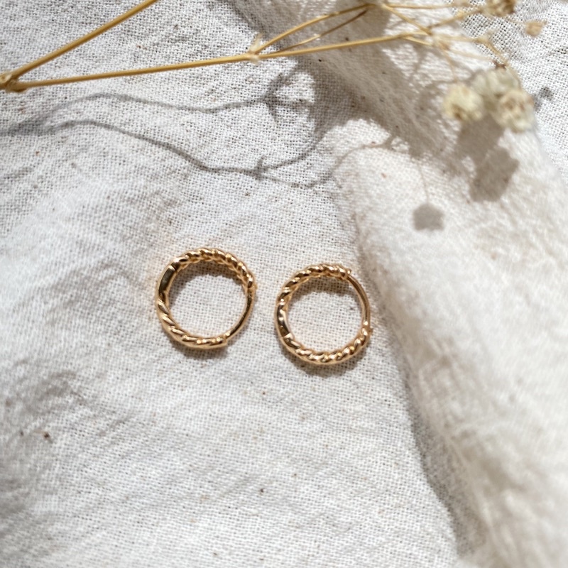 Anting Rose Gold Rhodium Anti Karat Croissant - Croissant Hoop