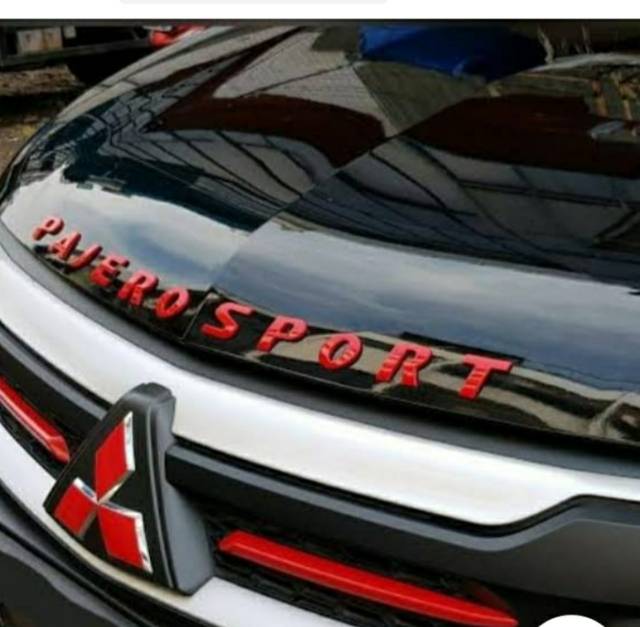 Mblem Pajero sport tulisan Pajero sport