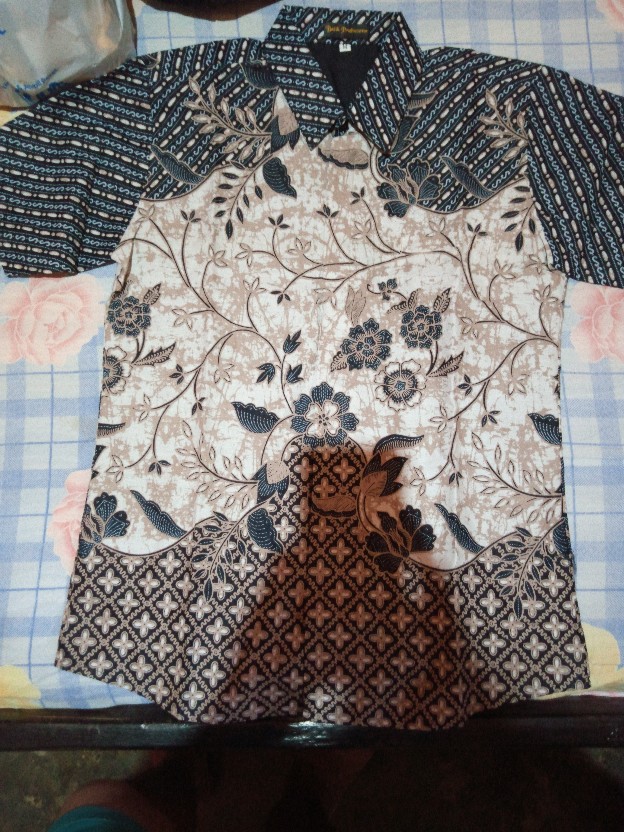 Kharisma Pendek Kemeja Batik Pria Lengan Slimfit Katun Printing Hem Baju Atasan Kantor Modern