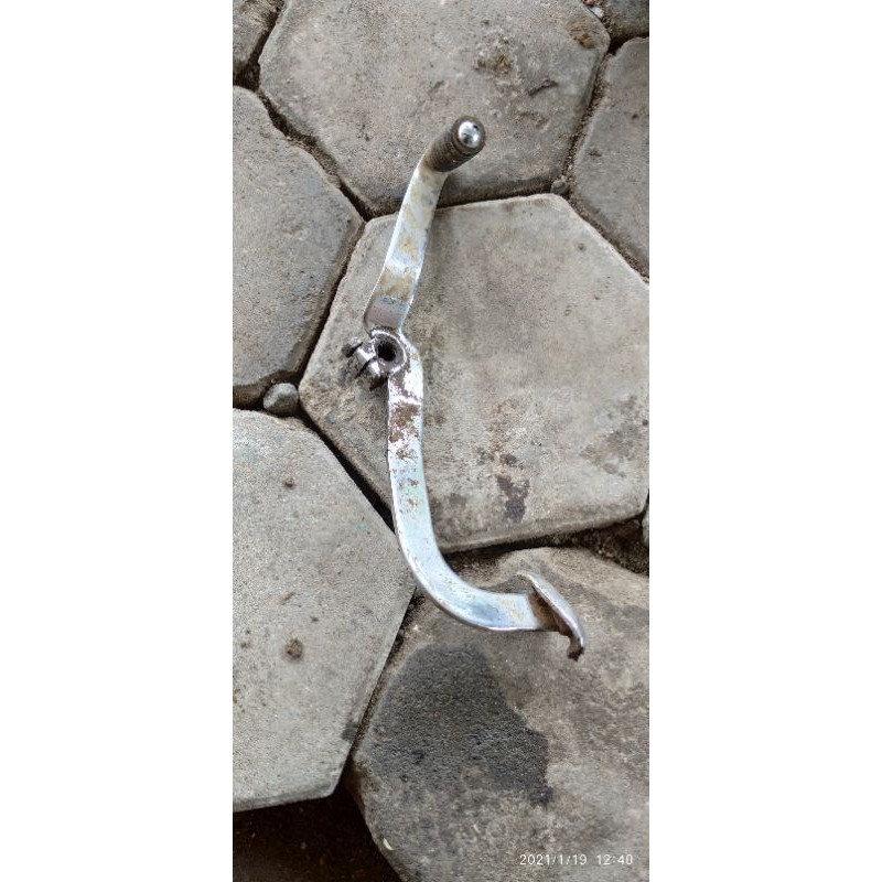 tuas presneling Jupiter MX bekas