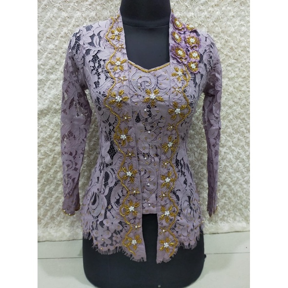 KEBAYA BROKAT PAYET/KEBAYA BALI