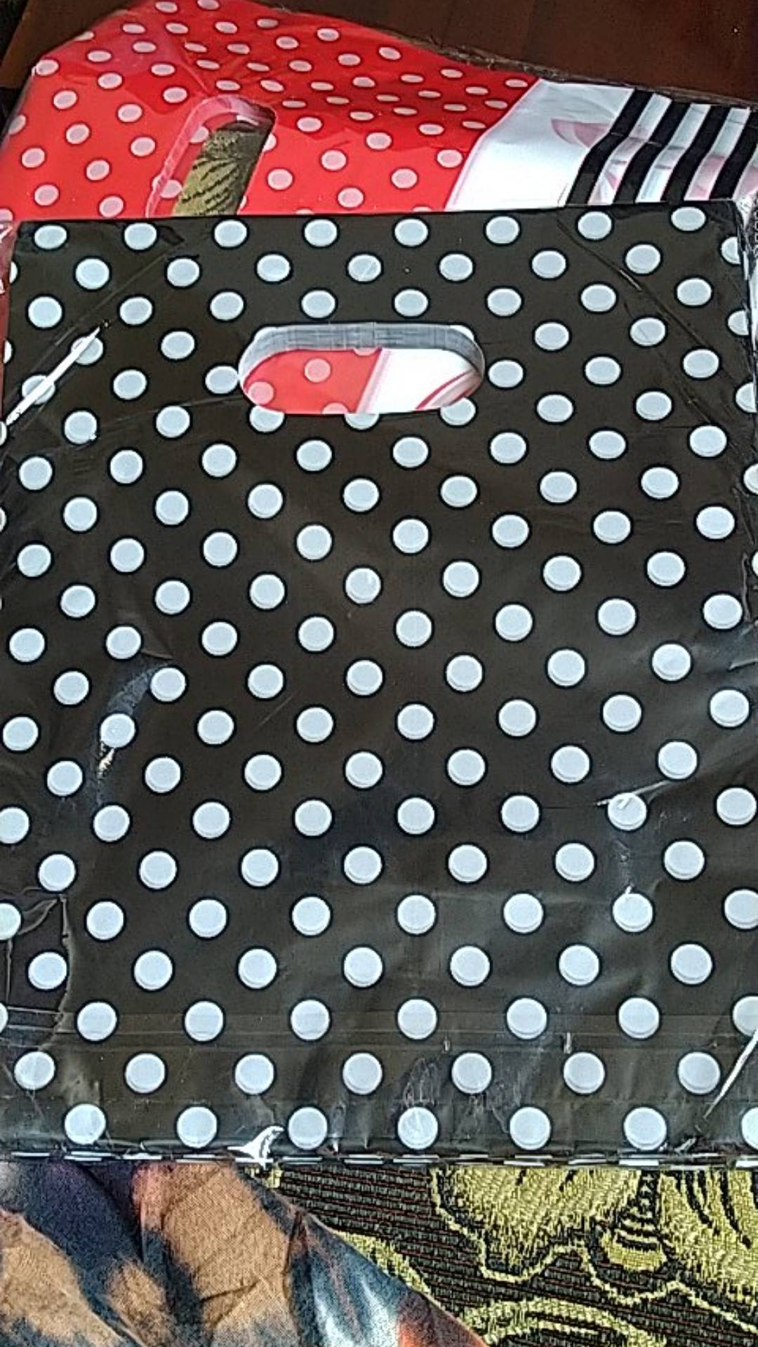 Promo Isi 100 Lembar - Kantong Plastik Motif Kresek 20×25 Cm - Plastik Packing Online Shop - Kresek